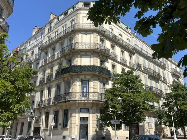 Appartement 5 pièces 100 m²