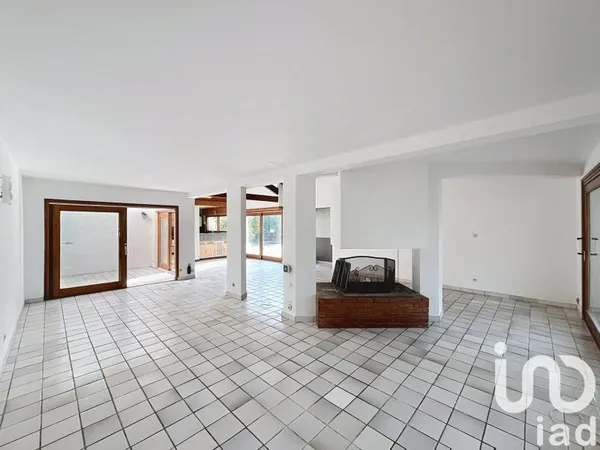 Maison 5 pièces 260 m²
