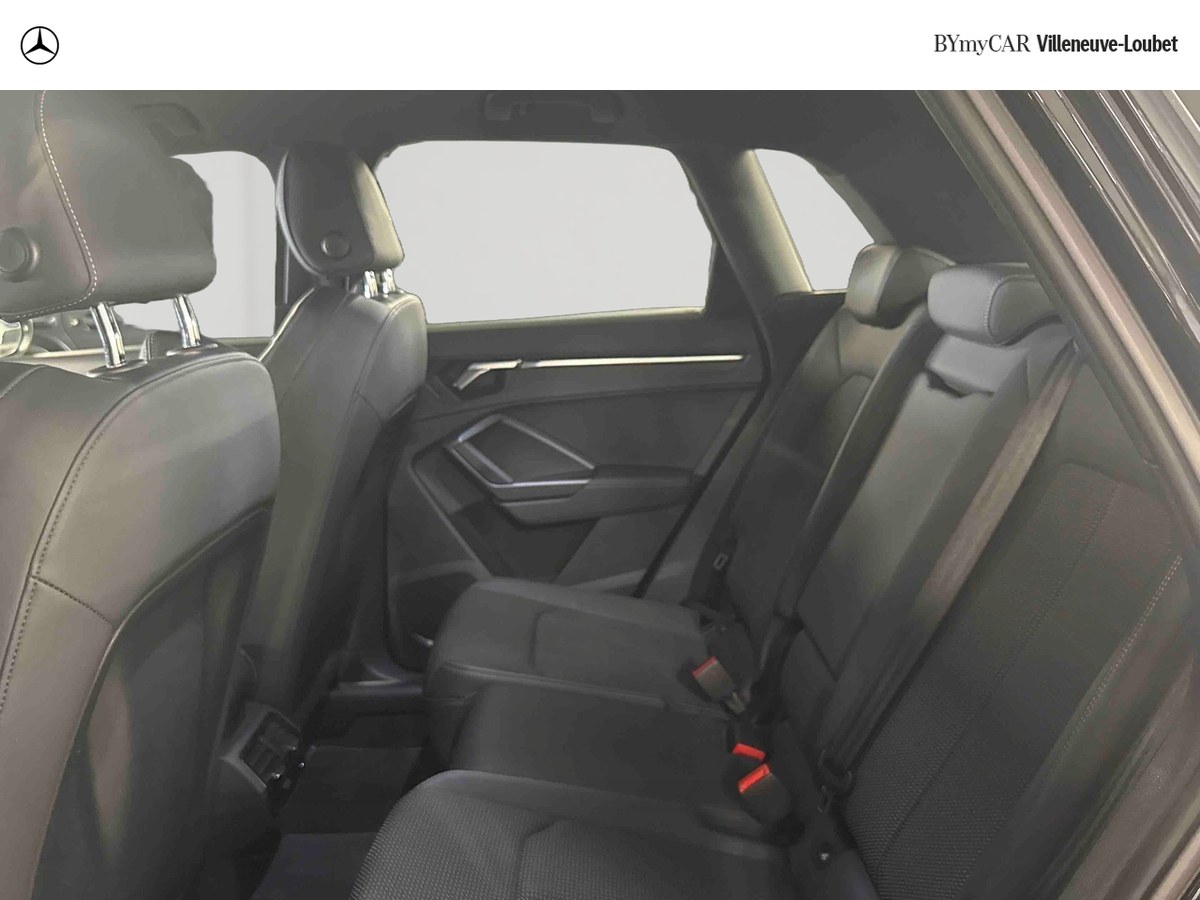 Audi Q3 35 TFSI 150 ch S tronic 7 — photo 12