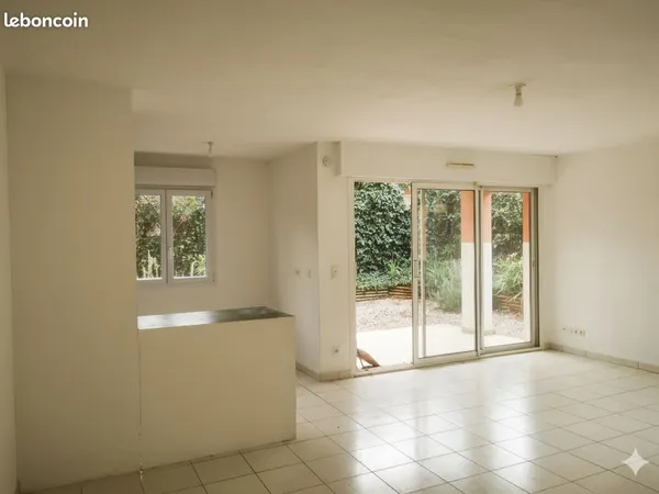 Appartement T3 lumineux garage jardin terrasse