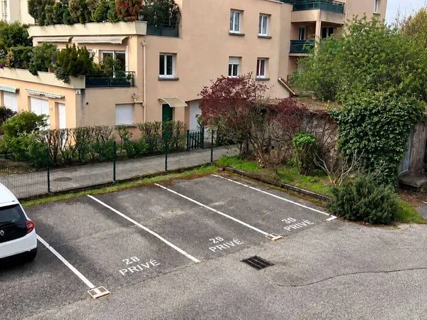 Parking 12 m²