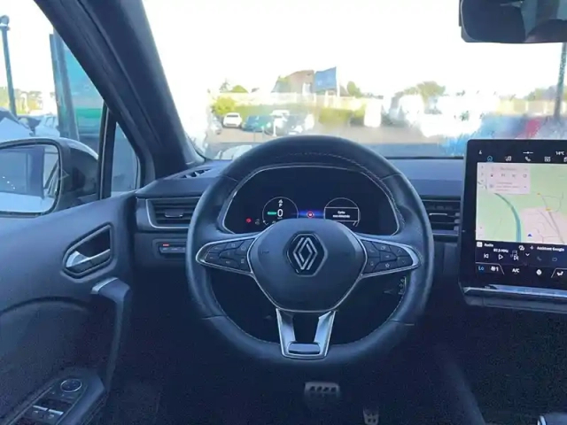 Renault Captur e-tech full hybrid 145 ch — photo 25