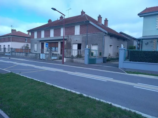 Maison 10 pièces 300 m²