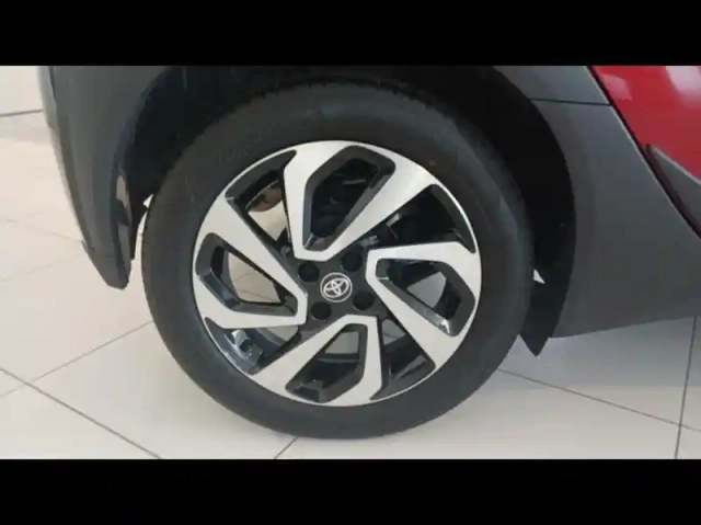 Toyota Aygo x 1.0 vvt-i 72ch design my24 — photo 13