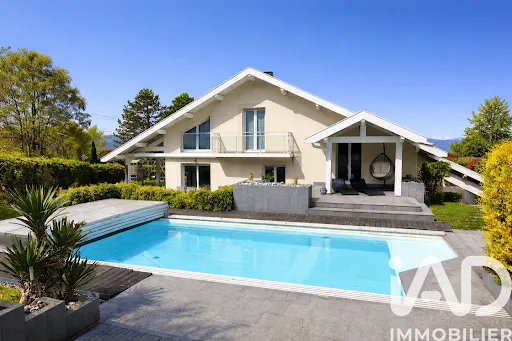 Maison 6 pièces 200 m²