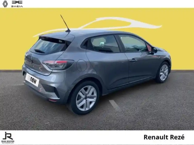 Renault Clio 1.5 blue dci 100ch evolution - 24 — photo 12