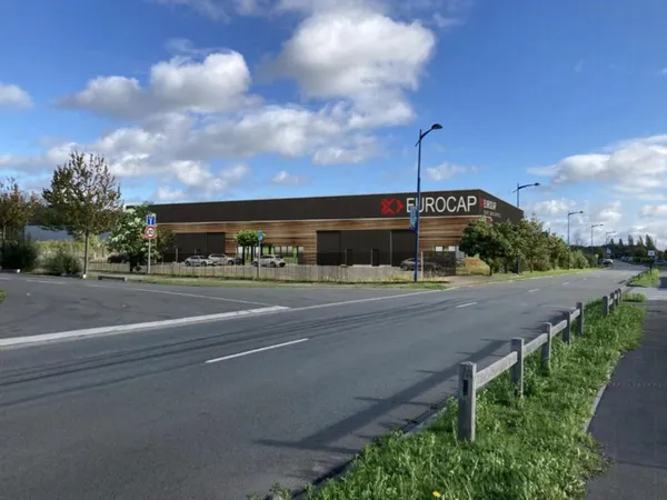 Local commercial 370 m²