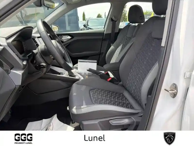 Audi A1 sportback 25 tfsi 95 ch s tronic 7 — photo 9