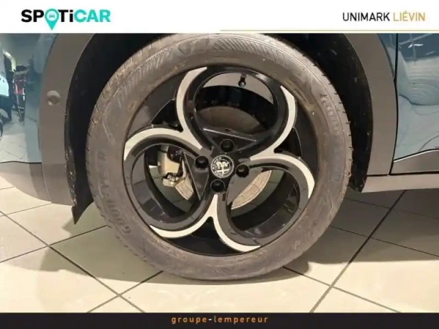Alfa Romeo Junior 1.2 ibrida 145ch speciale e-dct6 — photo 13
