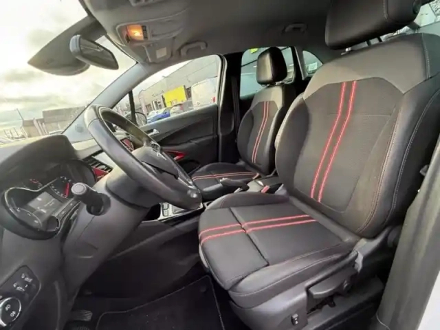 Opel Crossland 1.2 turbo 110ch gs line — photo 10
