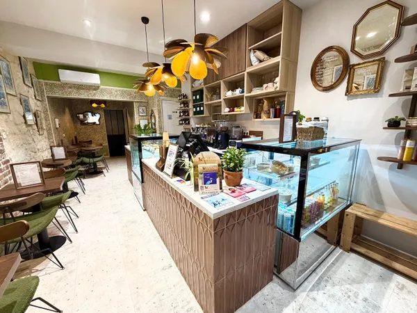 Local commercial 1 pièce 34 m²