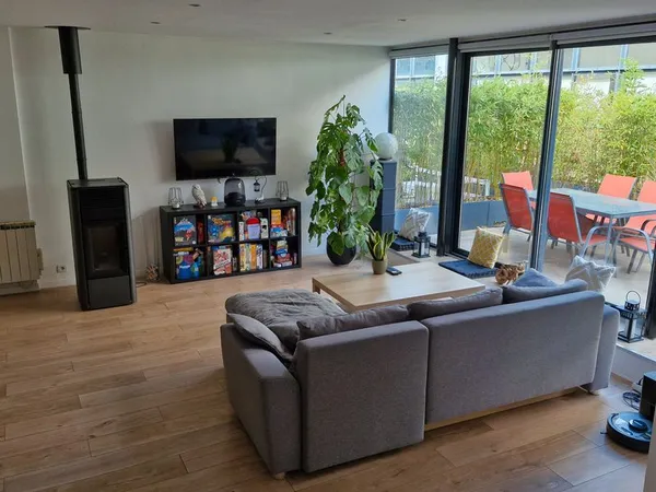 Loft 3 pièces, 78m² avec terrasse de 20 m², parking et cave — Tourcoing Botanique