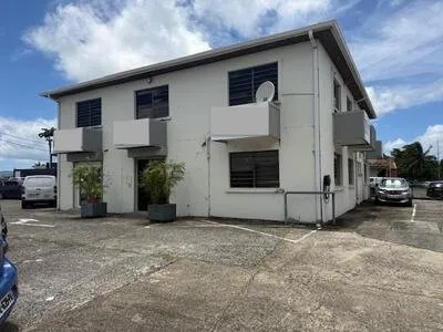 A LOUER, Le Lamentin, bureaux 43m2 agencé