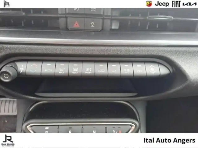 Fiat 600 e 156ch 54kwh red — photo 14