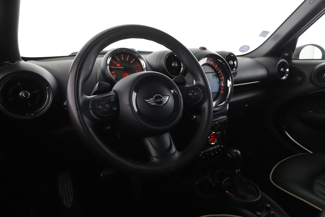 MINI Countryman Cooper S ALL4 Finition Red Hot Chili BVA6 — photo 11