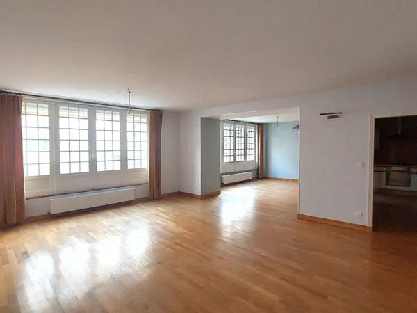 Appartement Saintes 4 pièce(s) 156.30 m2