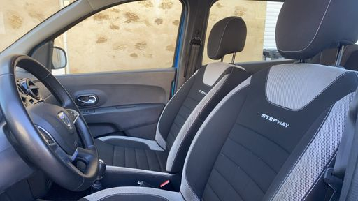 Dacia Lodgy 1.5 Blue dCi 115  - Stepway 7 Pl. – 2021 – 99240 km – Diesel – Boîte Manuelle — photo 13