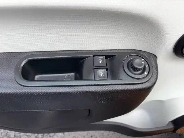 Renault Twingo iii sce 75 - 20 — photo 21