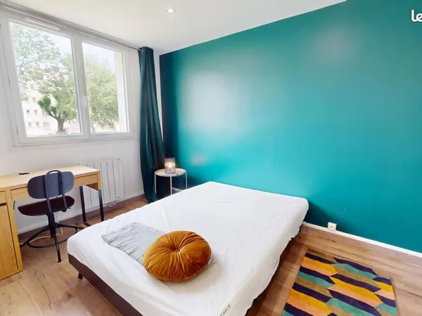 Chambre 4 pièces 63 m²