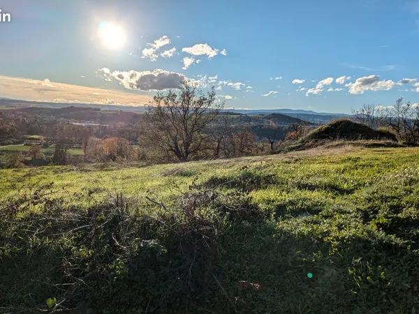 Terrain - viabilisé - excellente vue - au calme