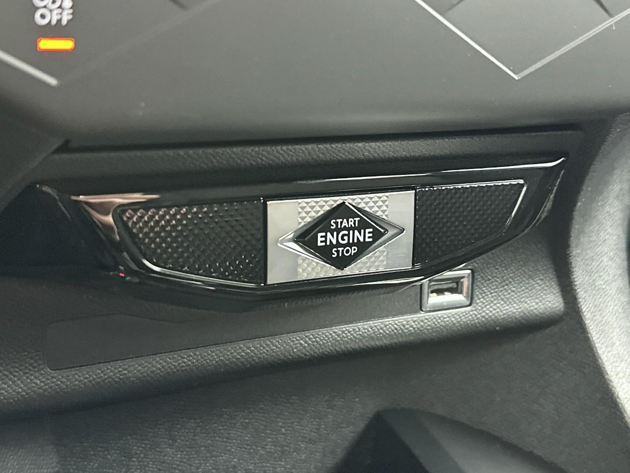 Ds Ds 3 crossback puretech 130 eat8 montmartre — photo 30