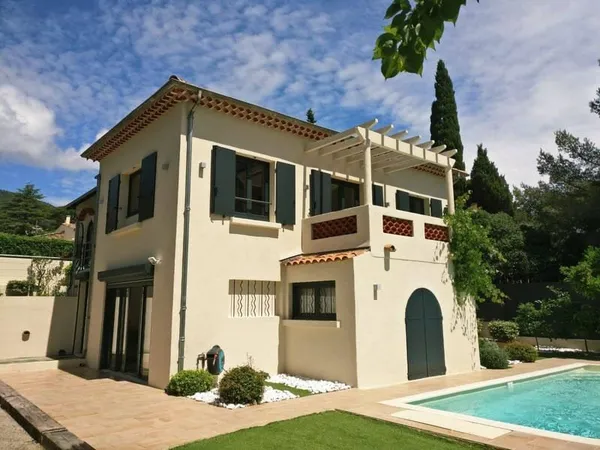 Villa 5 pièces 167 m²