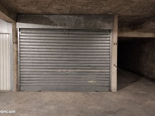 Particulier vend box