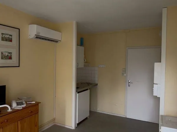 Studio 1 pièce 17 m²