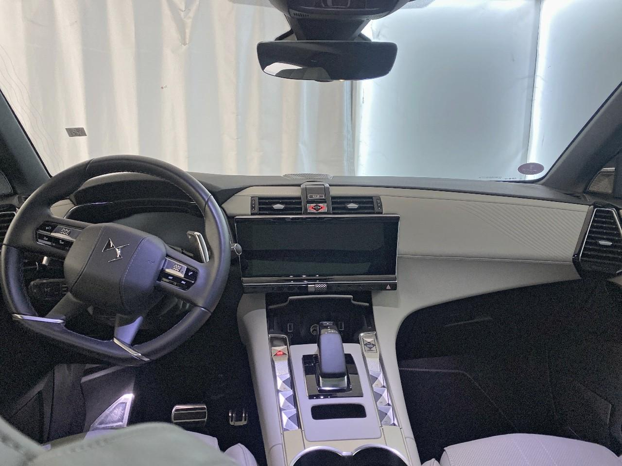 Ds Ds 7 crossback hybride rechargeable e-tense 300 eat8 4x4 etoile — photo 8