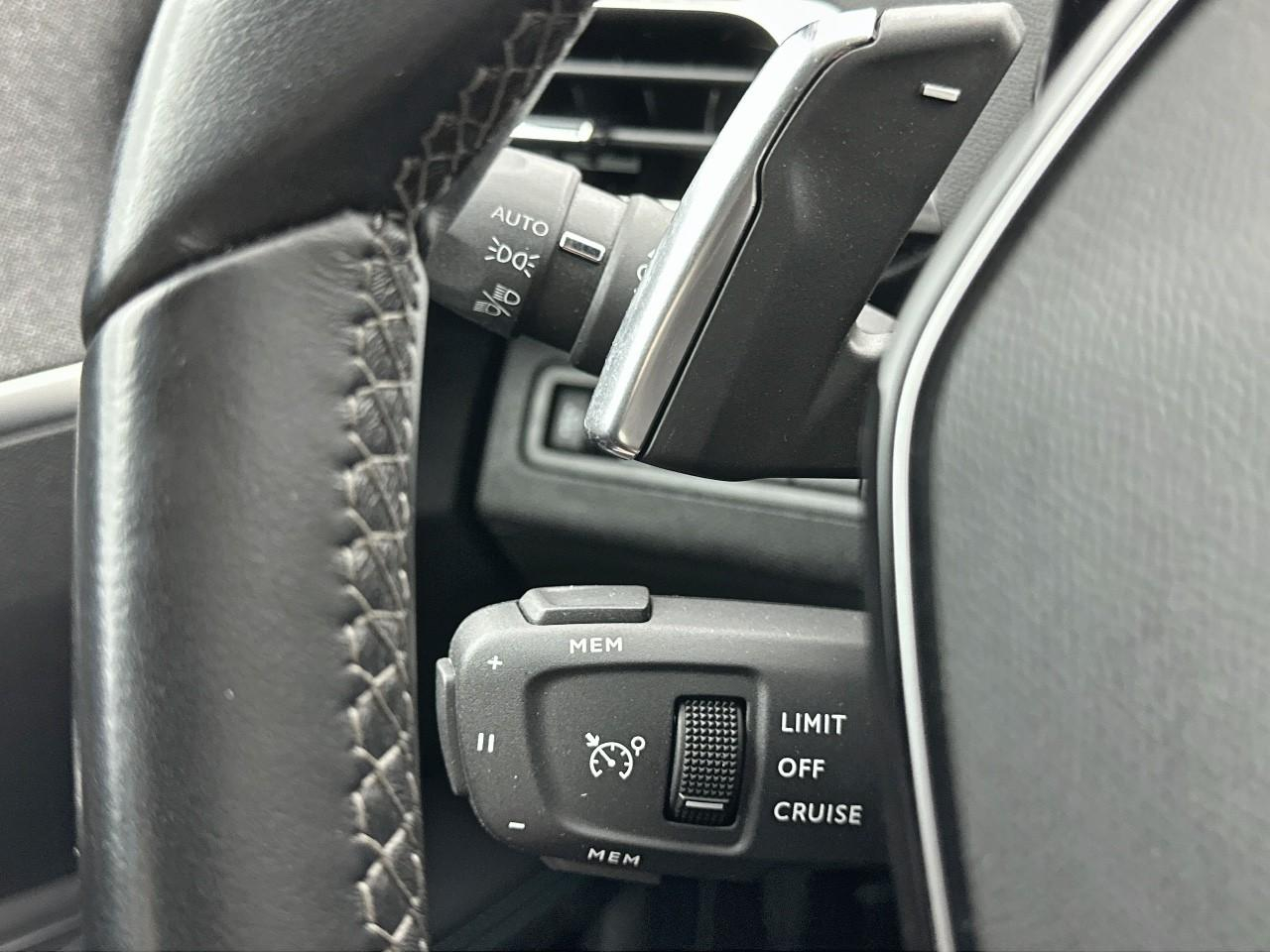 Peugeot 3008 puretech 130ch s&s eat8 allure pack — photo 17
