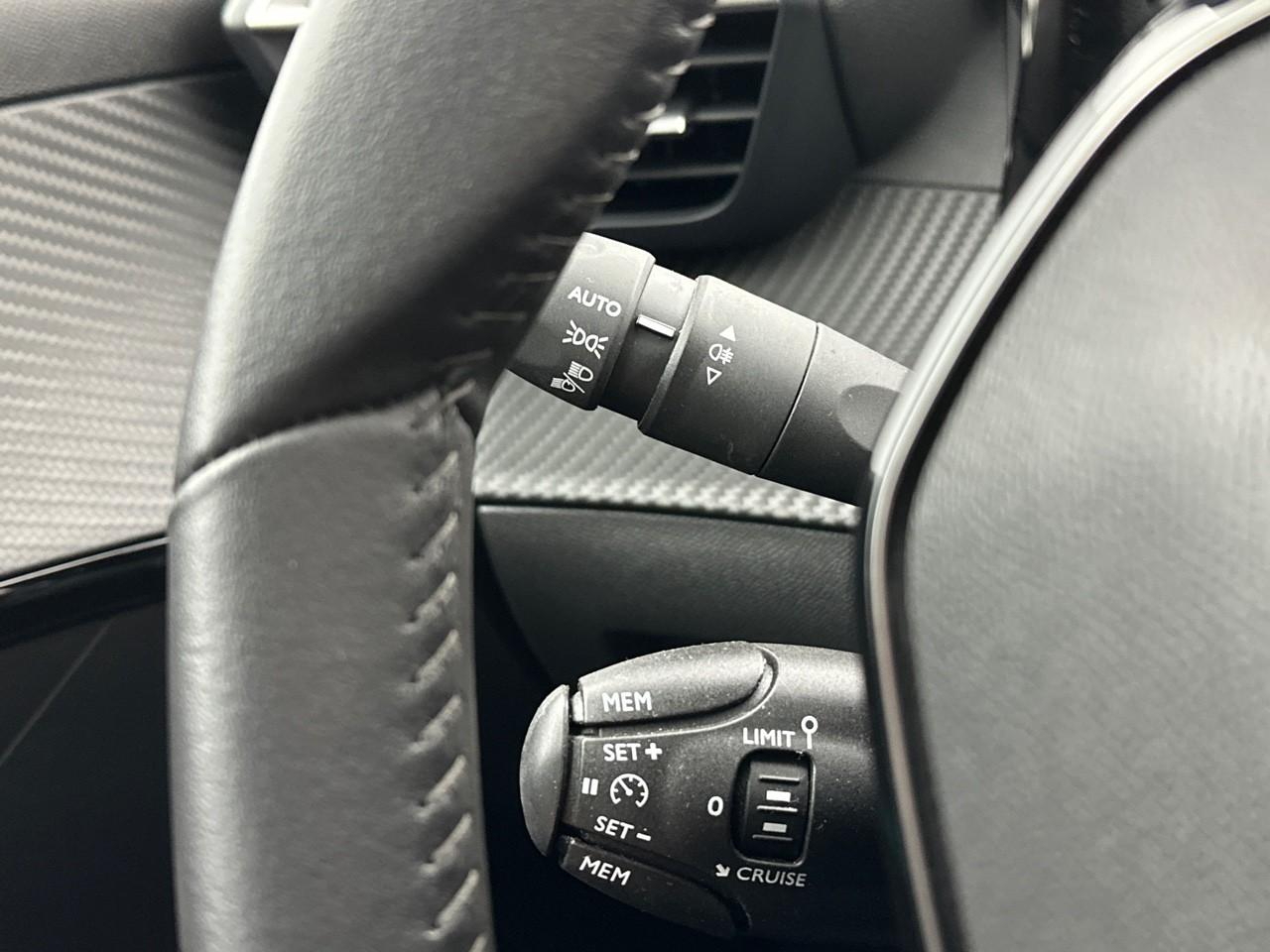Peugeot 208 bluehdi 100 s&s bvm6 allure — photo 19