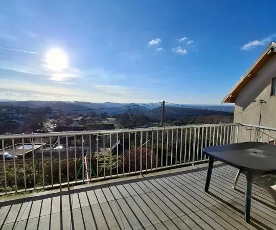 Appartement de 94m2 à louer sur Montfaucon
