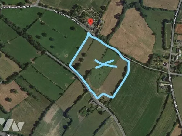 Terrain 35600 m²