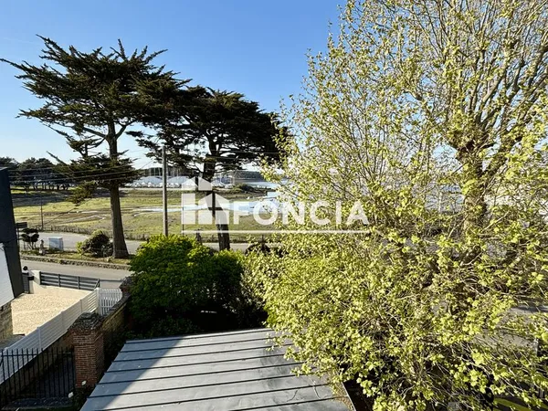 T2 vue mer dans petite copropriété