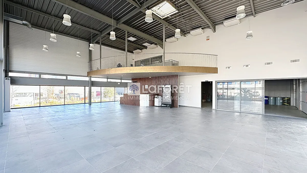 Photo 8