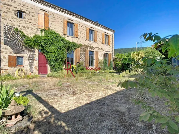 Maison 8 pièces 179 m²