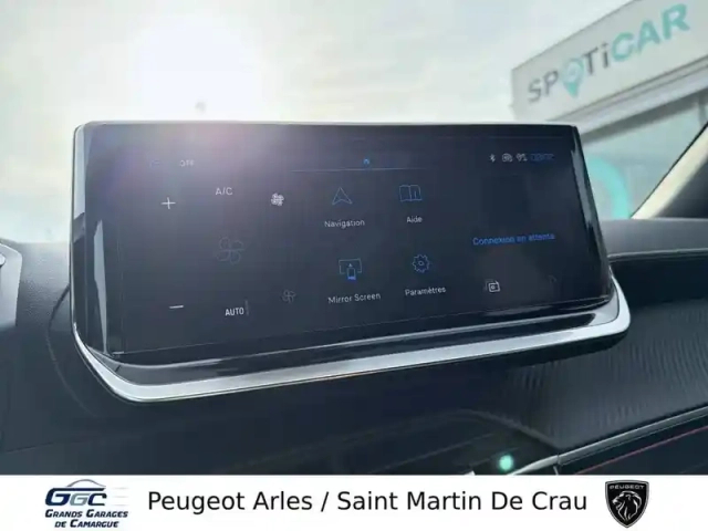 Peugeot 2008 hybrid 145 e-dcs6 — photo 17