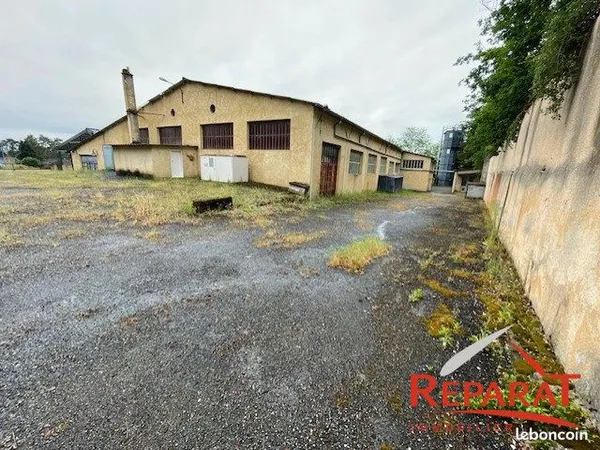 Local 2100 m² Malemort