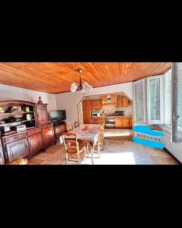 Grande maison de village