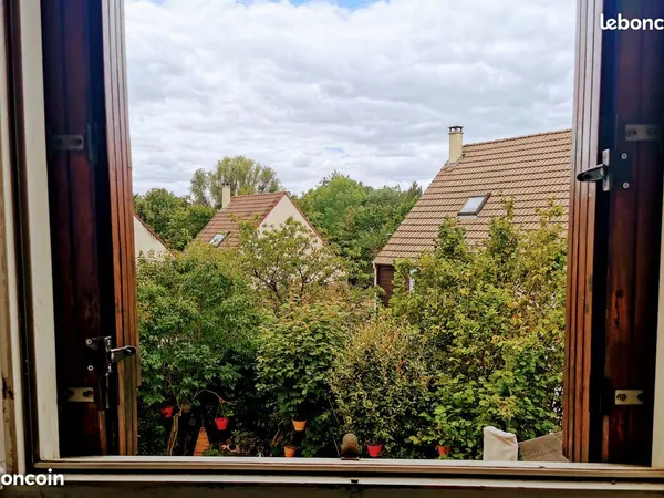 Chambre 12 m2 chez l'habitant - étudiant.e 18/30 ans