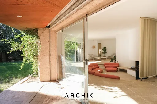 Maison 7 pièces 240 m²