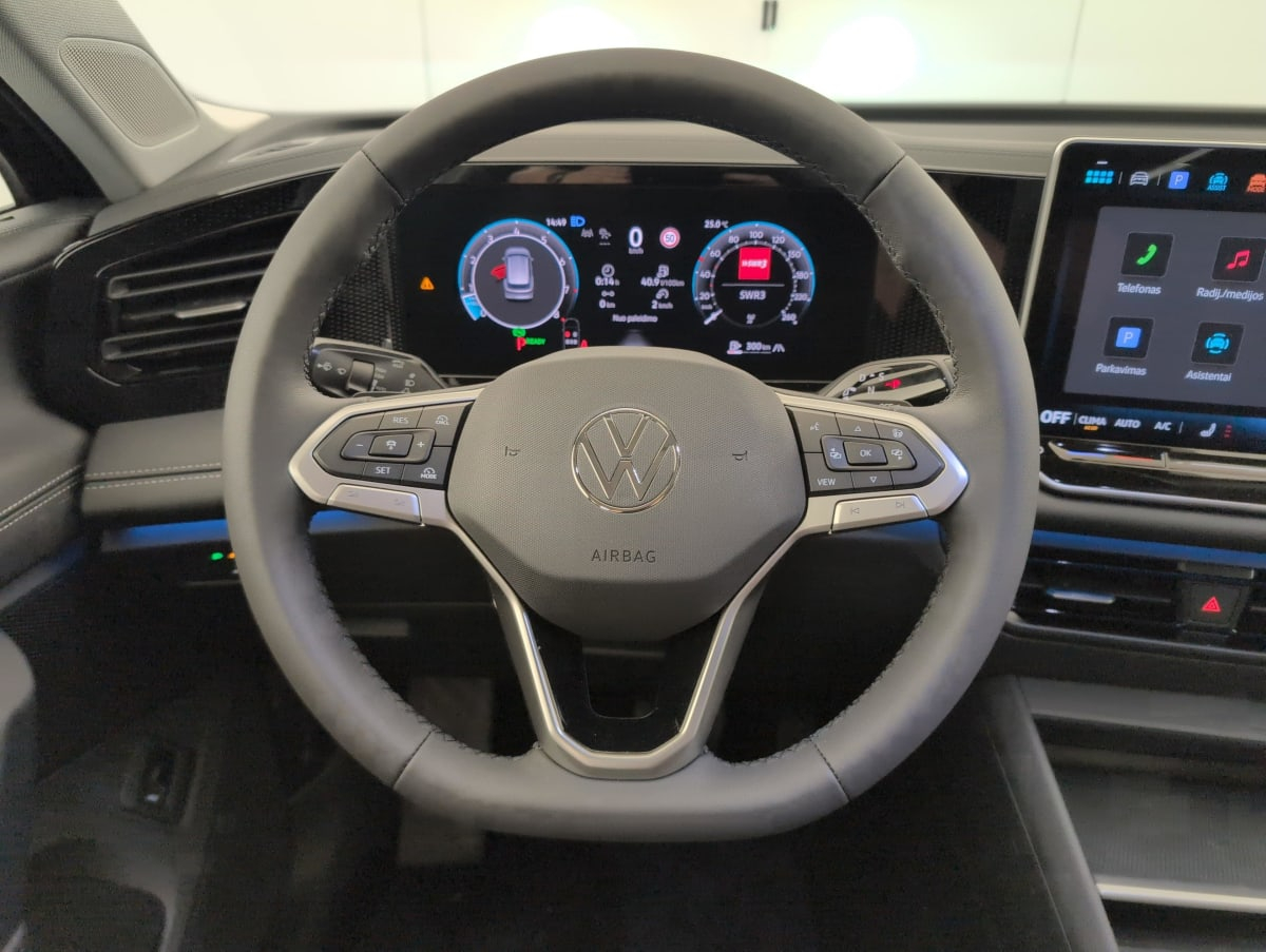 Volkswagen Tiguan — photo 15