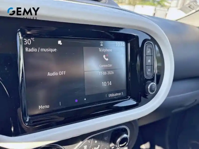 Renault Twingo iii e-tech — photo 19