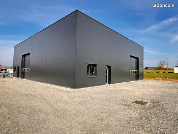 Dépôt 250 m2