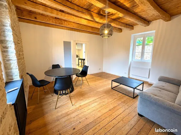 Maison meublée de caractère - 65,28 m² - 2 chambres - terrasse privative