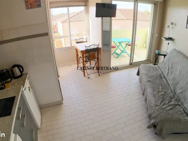 Studio 1 pièce 14 m²