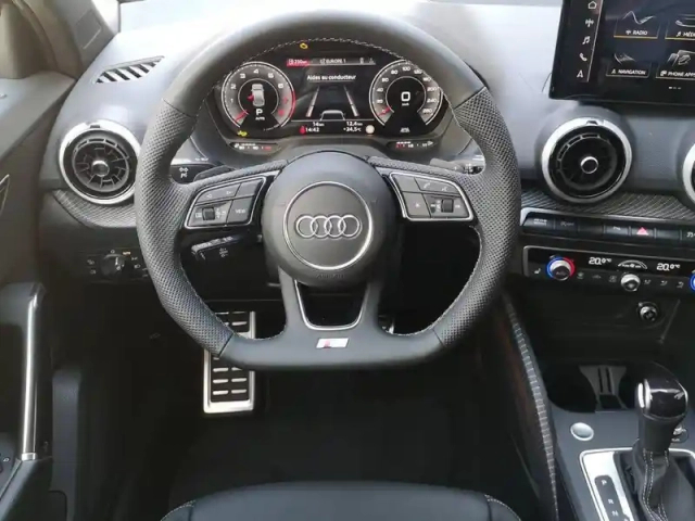 Audi Q2 35 tfsi 150 s tronic 7 — photo 32