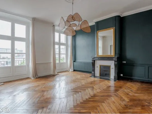 [NANTES CENTRE] T4 - 118 m2 - 3 chambres