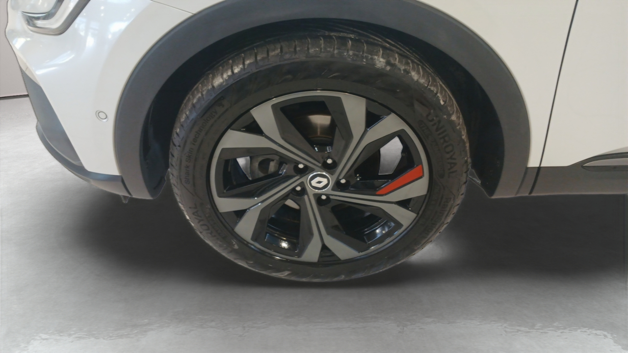 Renault Arkana E-Tech 145 - 21B — photo 14