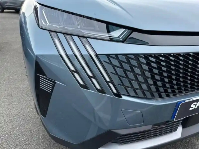 Peugeot 3008 hybrid 145 e-dcs6 — photo 10
